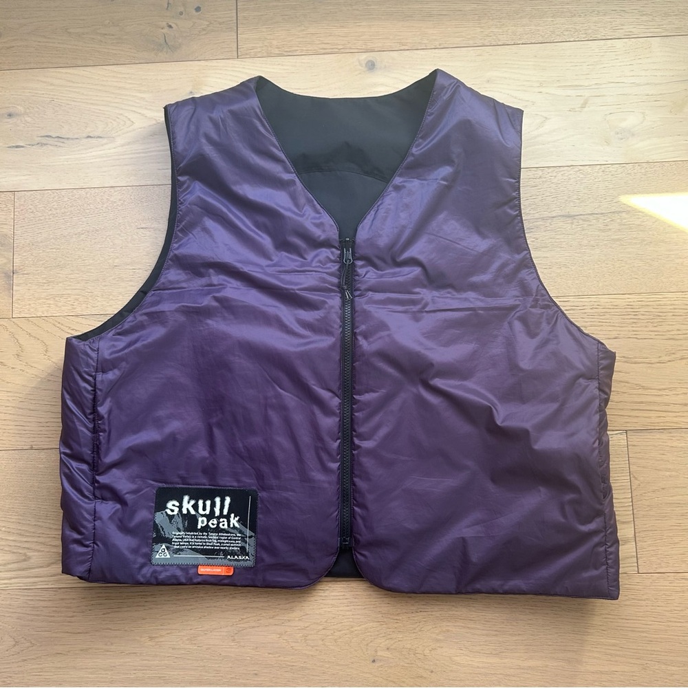 Nike ACG "Skull Peak" PrimaLoft®
Reversible Vest - Picture 8 of 8